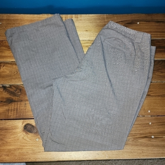 DOCKERS Favorite Fit Mid-Rise dress pants​ - Picture 6 of 10